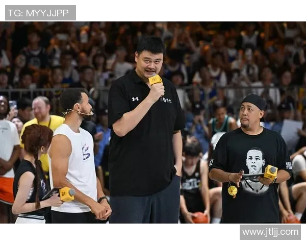 姚明医生紧急救助现场揭秘篮球巨星的医术与责任感 姚明医生紧急救助现场揭秘篮球巨星的医术与责任感