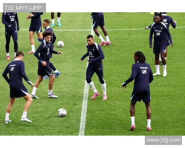 2018虹口足球明星赛精彩回顾与球星风采展现的盛大赛事盛典 2018虹口足球明星赛精彩回顾与球星风采展现的盛大赛事盛典