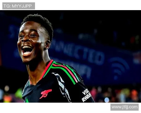 时尚与运动的结合打扮骚气的足球明星引领潮流风尚