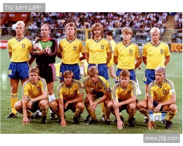 足球明星运动员的传奇人生与赛场背后的故事揭秘 足球明星运动员的传奇人生与赛场背后的故事揭秘