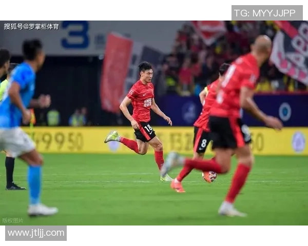 富力与上港激战正酣最终结果揭晓引发球迷热议