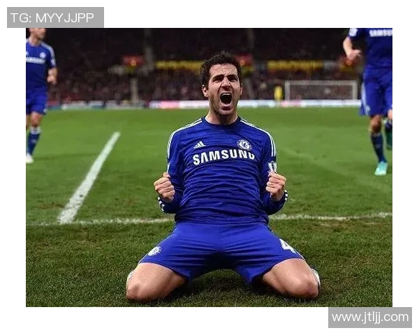 小法的足球传奇生涯揭秘他是哪个足球明星的背后故事与成就 小法的足球传奇生涯揭秘他是哪个足球明星的背后故事与成就