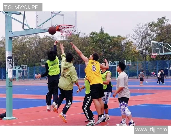 篮球明星之间的激烈对抗竟演变为街头打斗引发热议